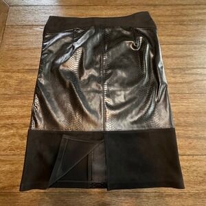Marc New York Andrew Marc Black Snake Print Faux Suede &Leather Pencil Skirt L